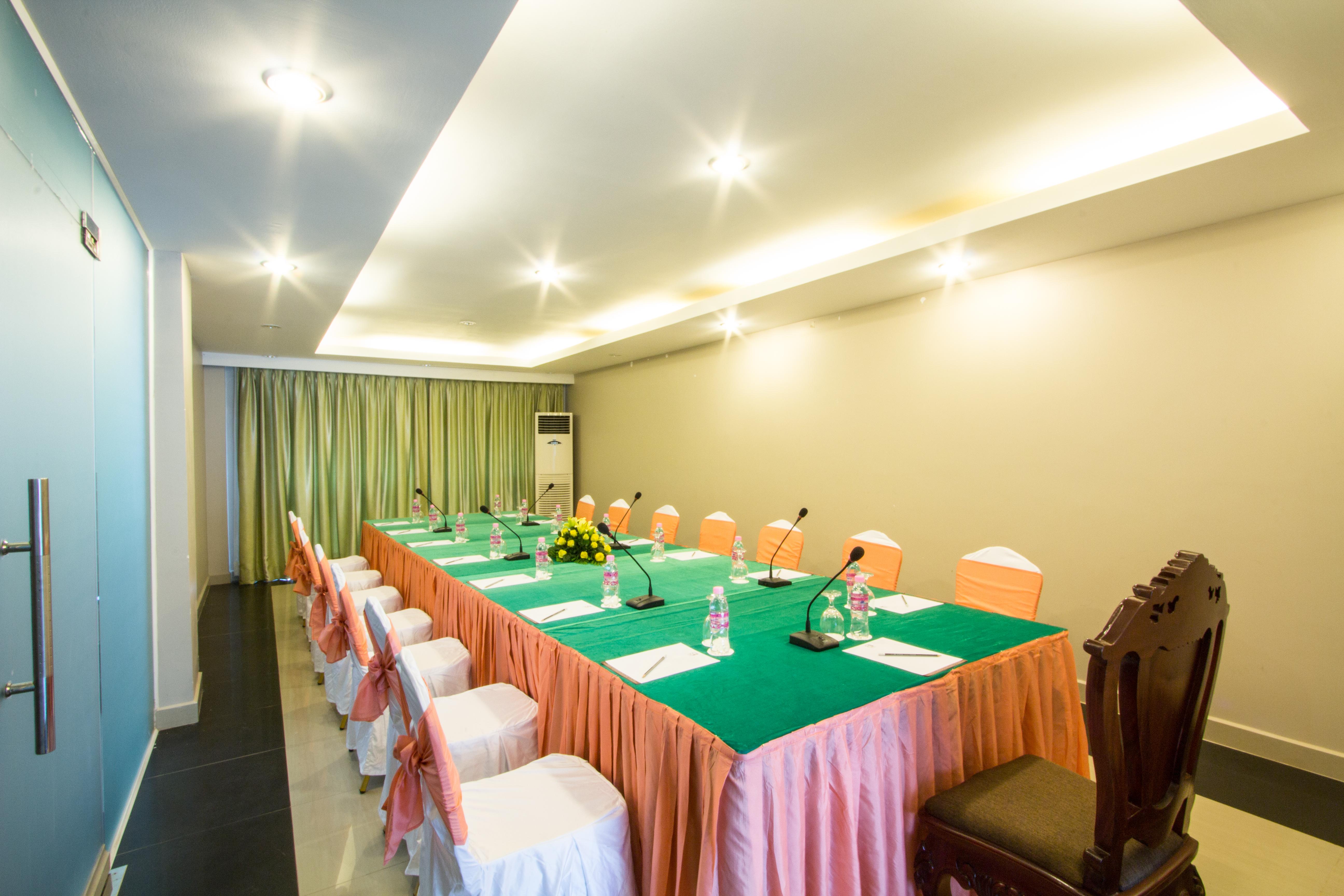 סיאם ריפ Royal Empire Hotel מראה חיצוני תמונה